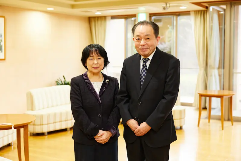 理事長 鶴岡勝則とホーム長 鶴岡とし