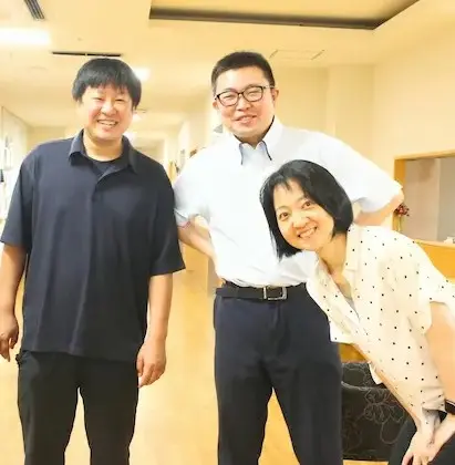 談笑する職員たち