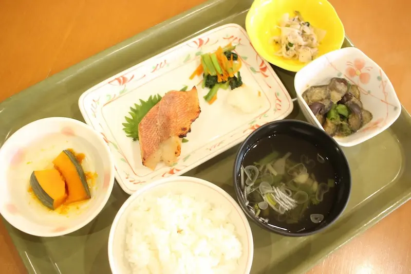 栄養バランスの良い職員食